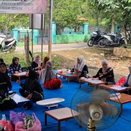 KADER POSYANDU DESA CABI GELAR PELAYANAN POSYANDU SIKLUS HIDUP PDA BULAN RAMADHAN